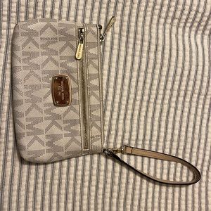 Michael Kors Wristlet